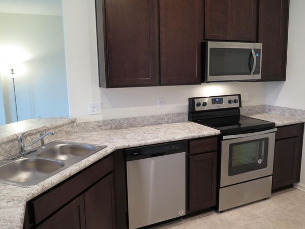 541 Wintergreen Way, Lewis Center, OH 43035