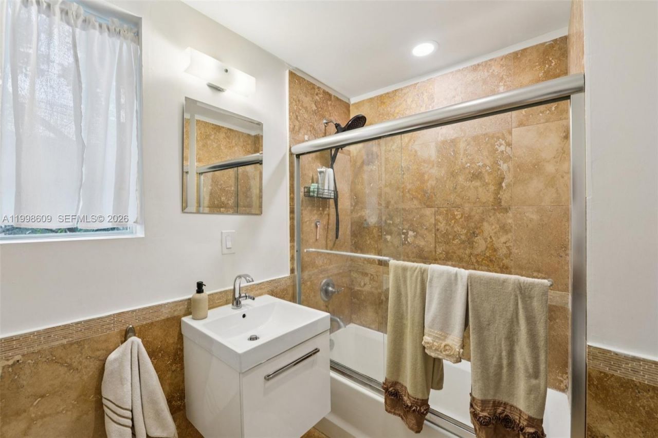 1510 Meridian Ave, Unit 12, Miami Beach, FL 33139 Photo