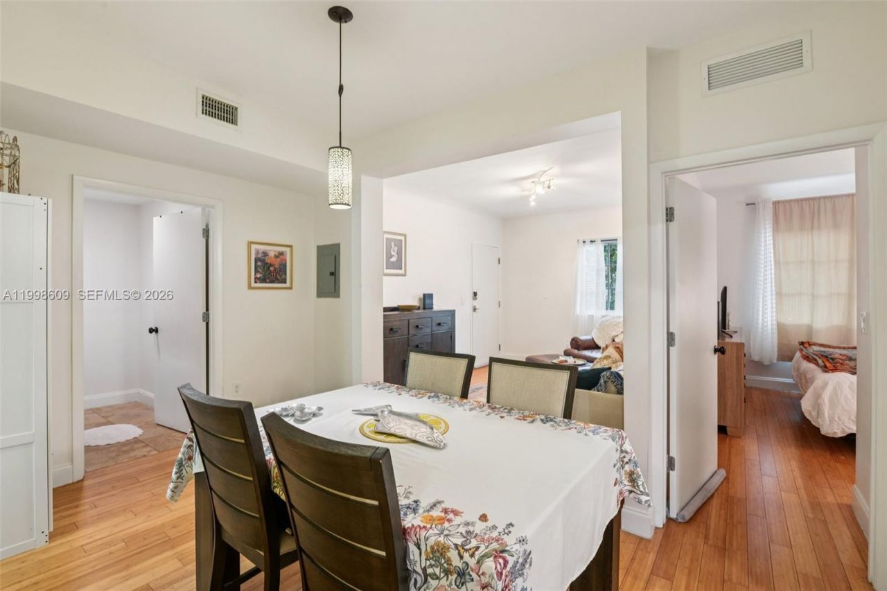 1510 Meridian Ave, Unit 12, Miami Beach, FL 33139 Photo