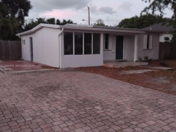 1565 NE 48th St, Pompano Beach, FL 33064