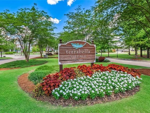 984 BEAUREGARD Parkway, Covington, LA 70433