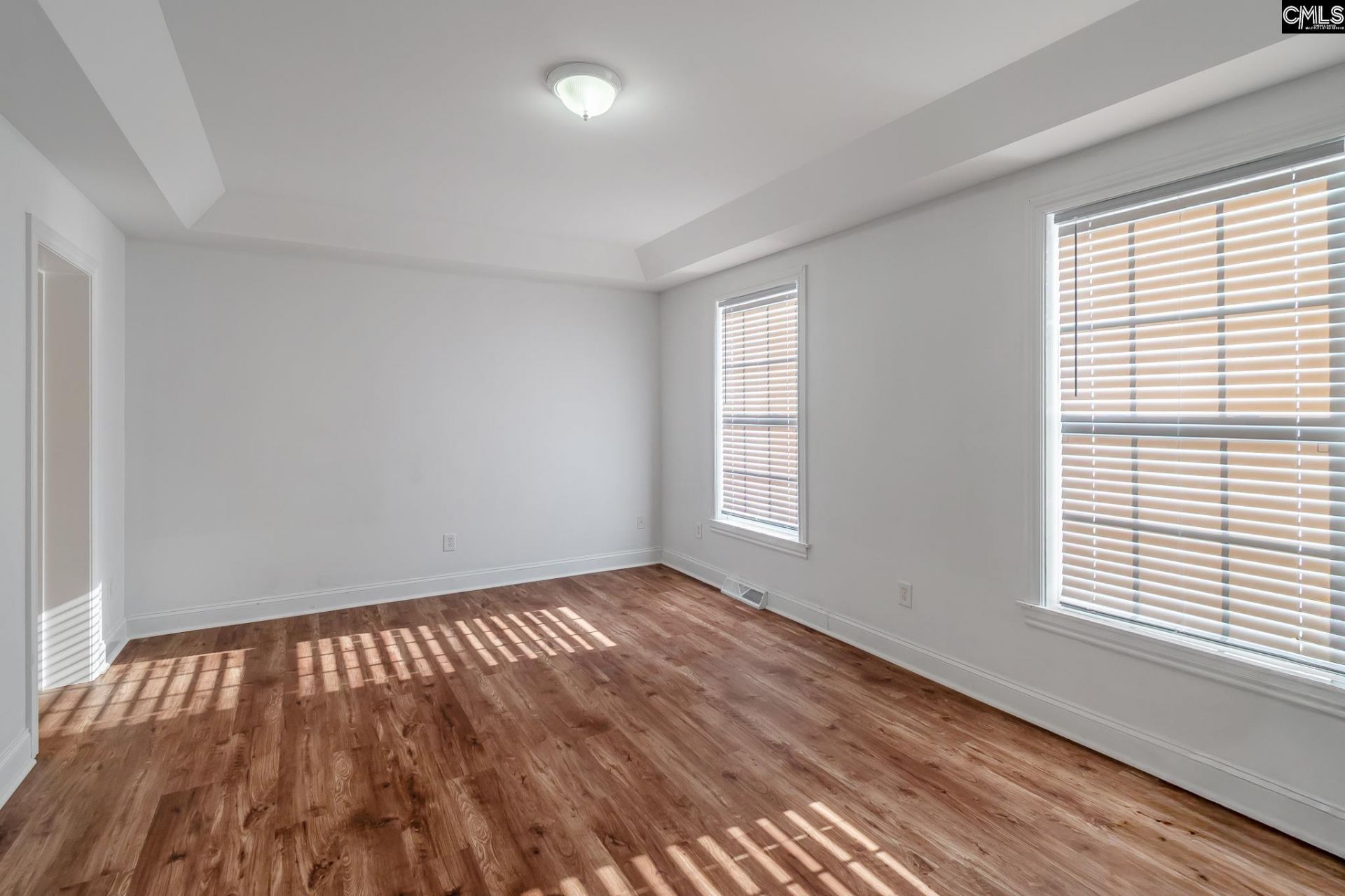 1876 Columbia Road Photo 14