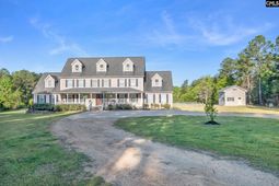 1876 Columbia Road photo 4