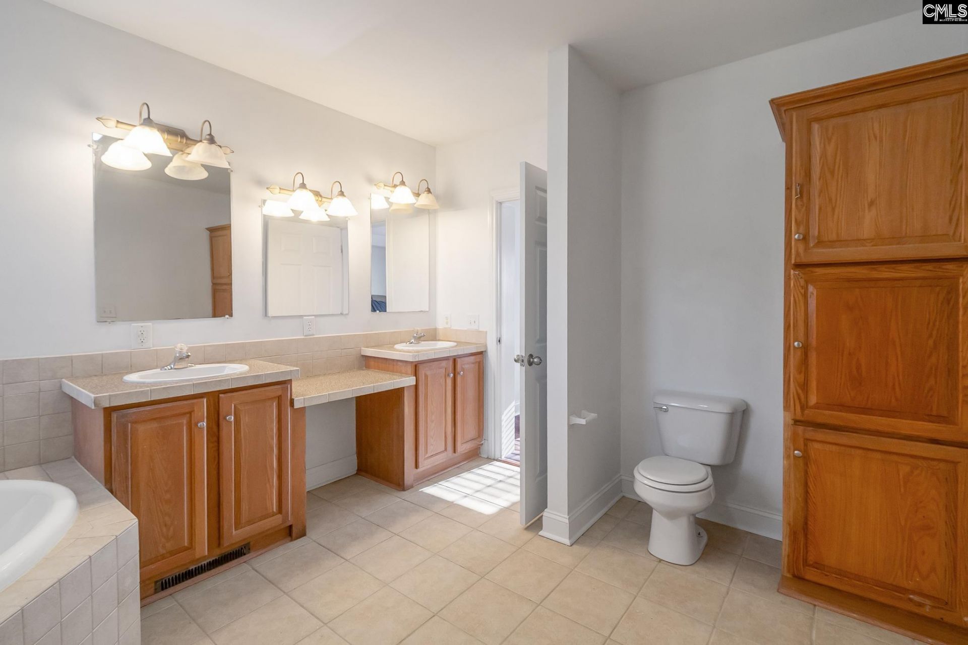 1876 Columbia Road Photo 20