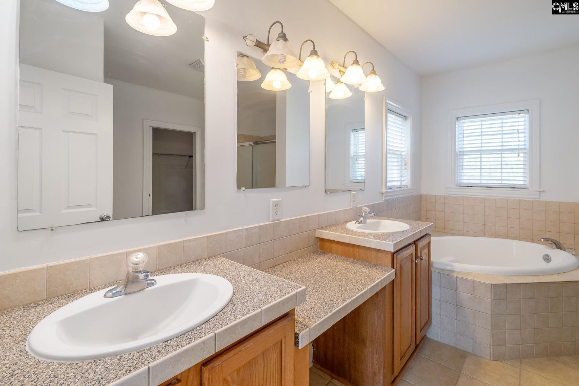 1876 Columbia Road Photo 34