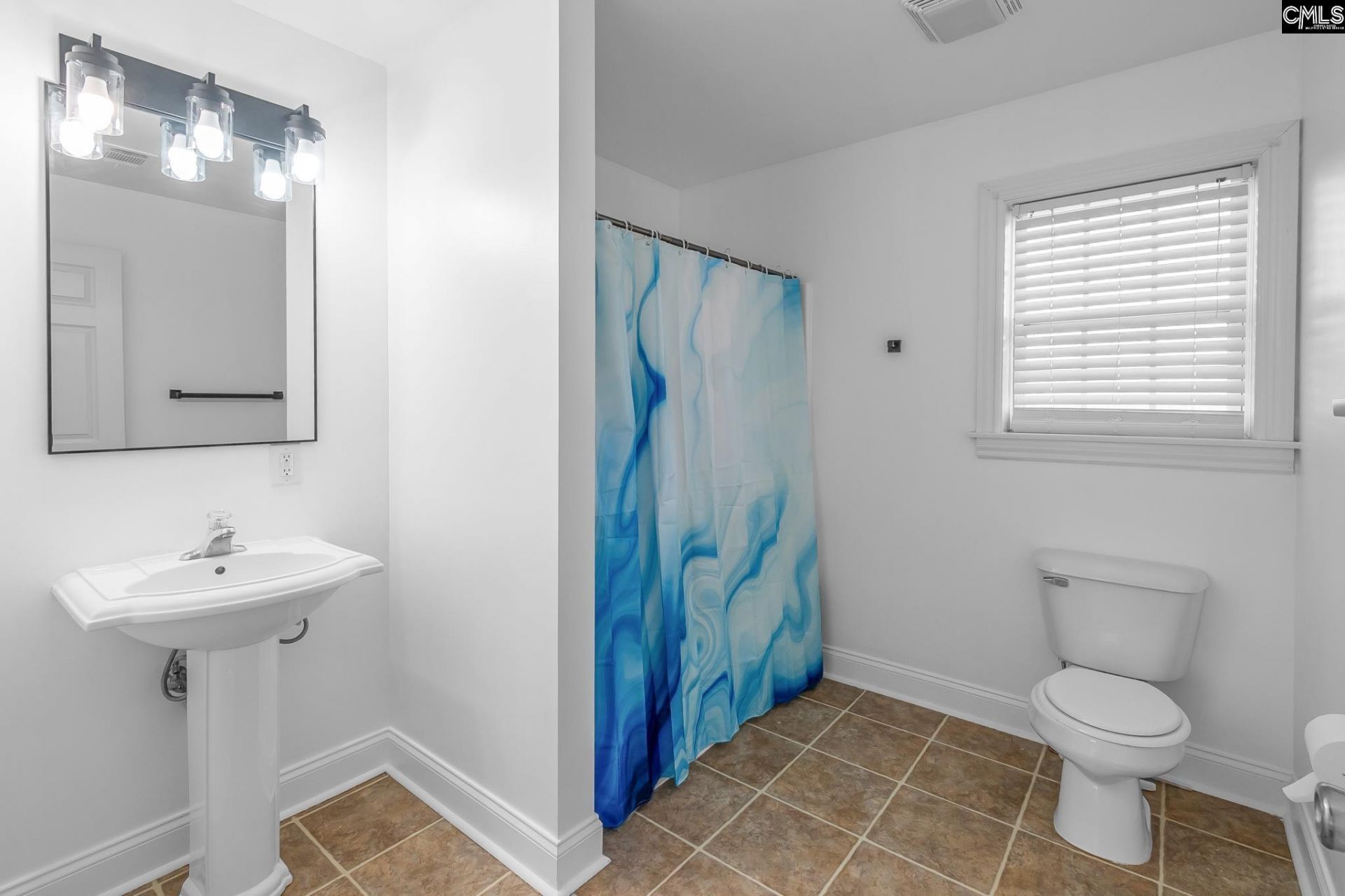 1876 Columbia Road Photo 40