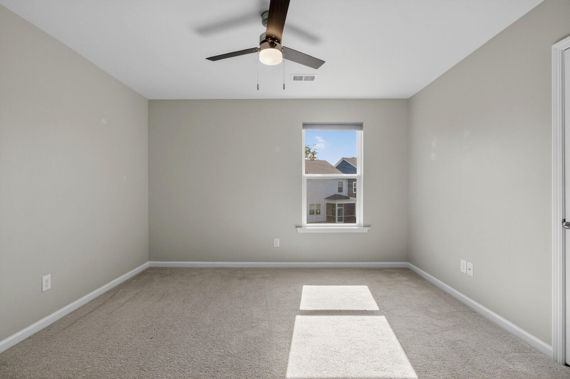 106 Trumpet Vine Drive Photo 27