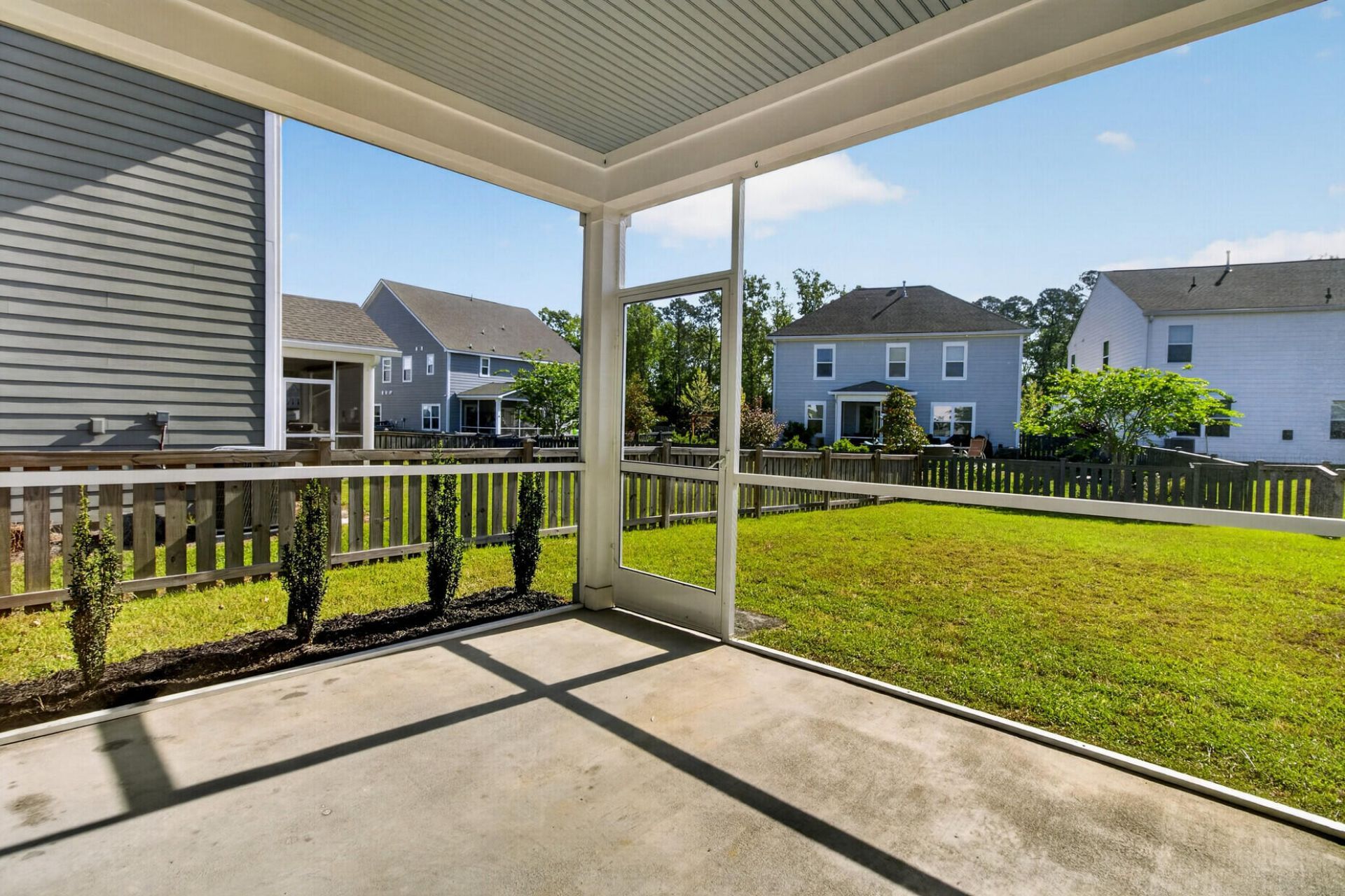 106 Trumpet Vine Drive Photo 36