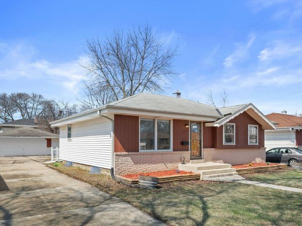 6531 N LANDERS St, Milwaukee, WI 53223