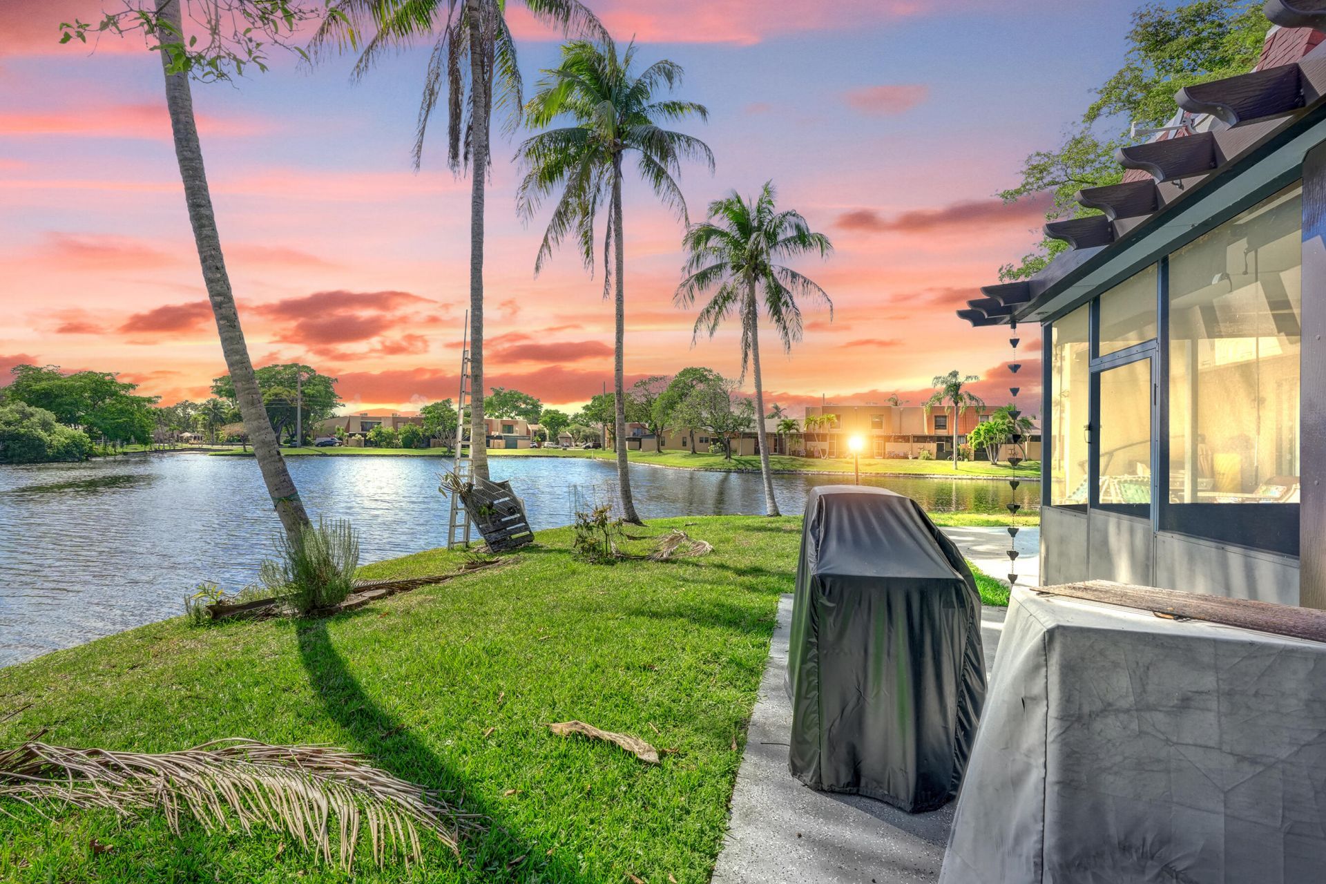 8992 Palm Tree Lane, Unit 8992, Pembroke Pines, FL 33024 Photo