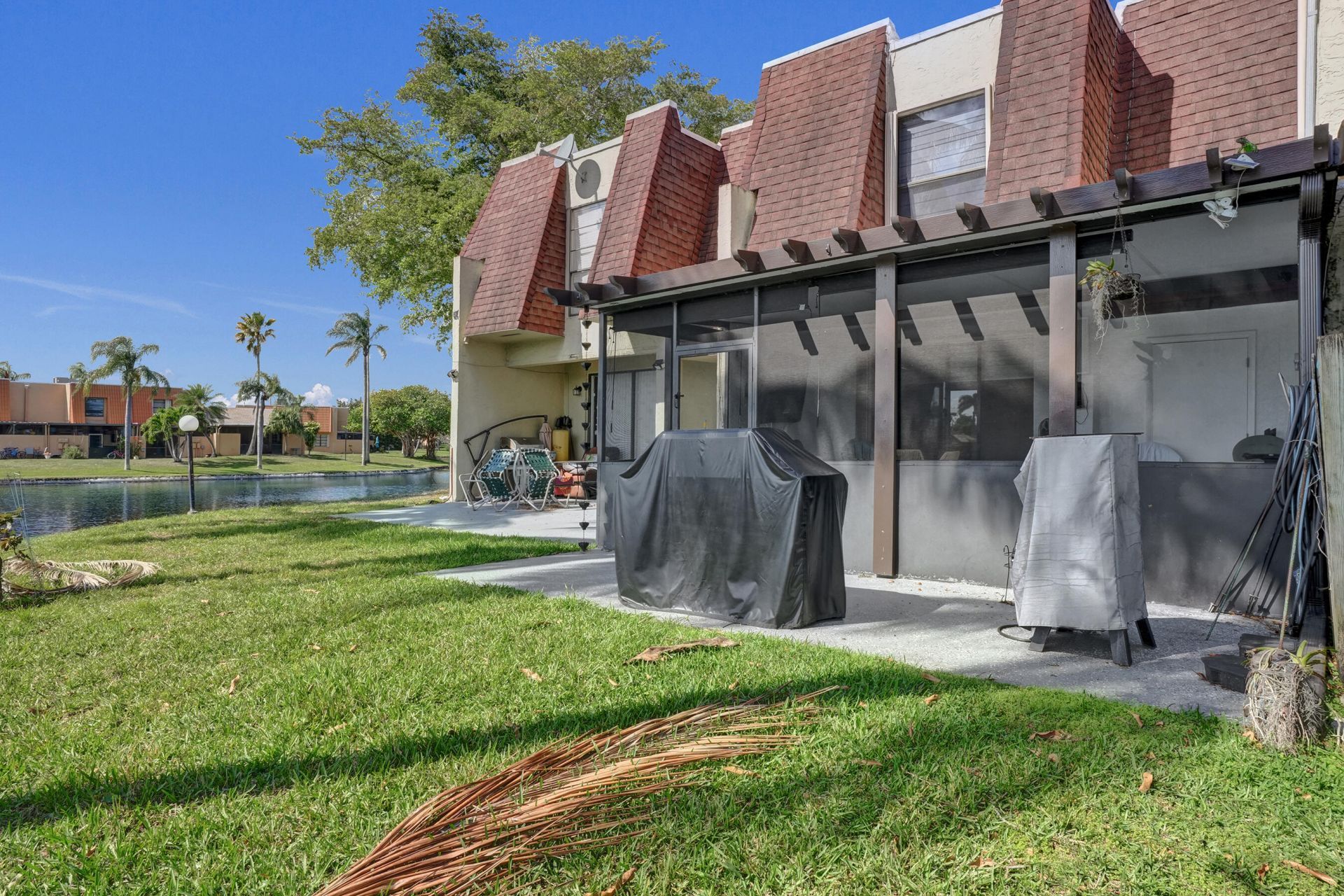 8992 Palm Tree Lane, Unit 8992, Pembroke Pines, FL 33024 Photo