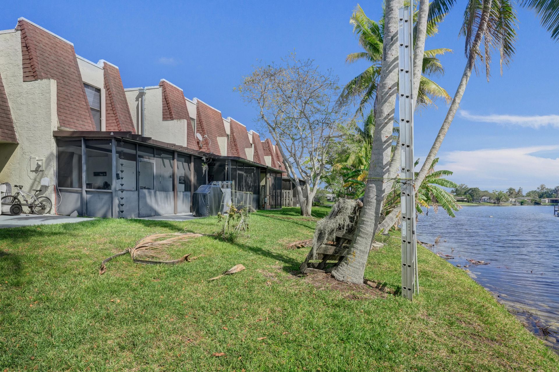 8992 Palm Tree Lane, Unit 8992, Pembroke Pines, FL 33024 Photo