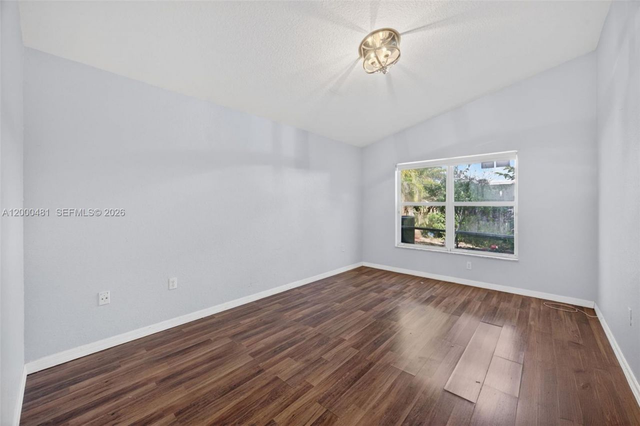 2073 SE 13th St , Homestead, FL 33035 Photo