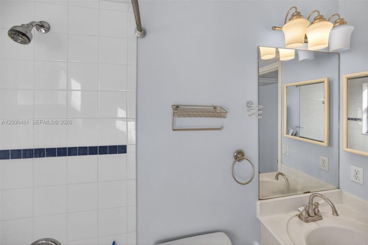 2073 SE 13th St , Homestead, FL 33035 Photo