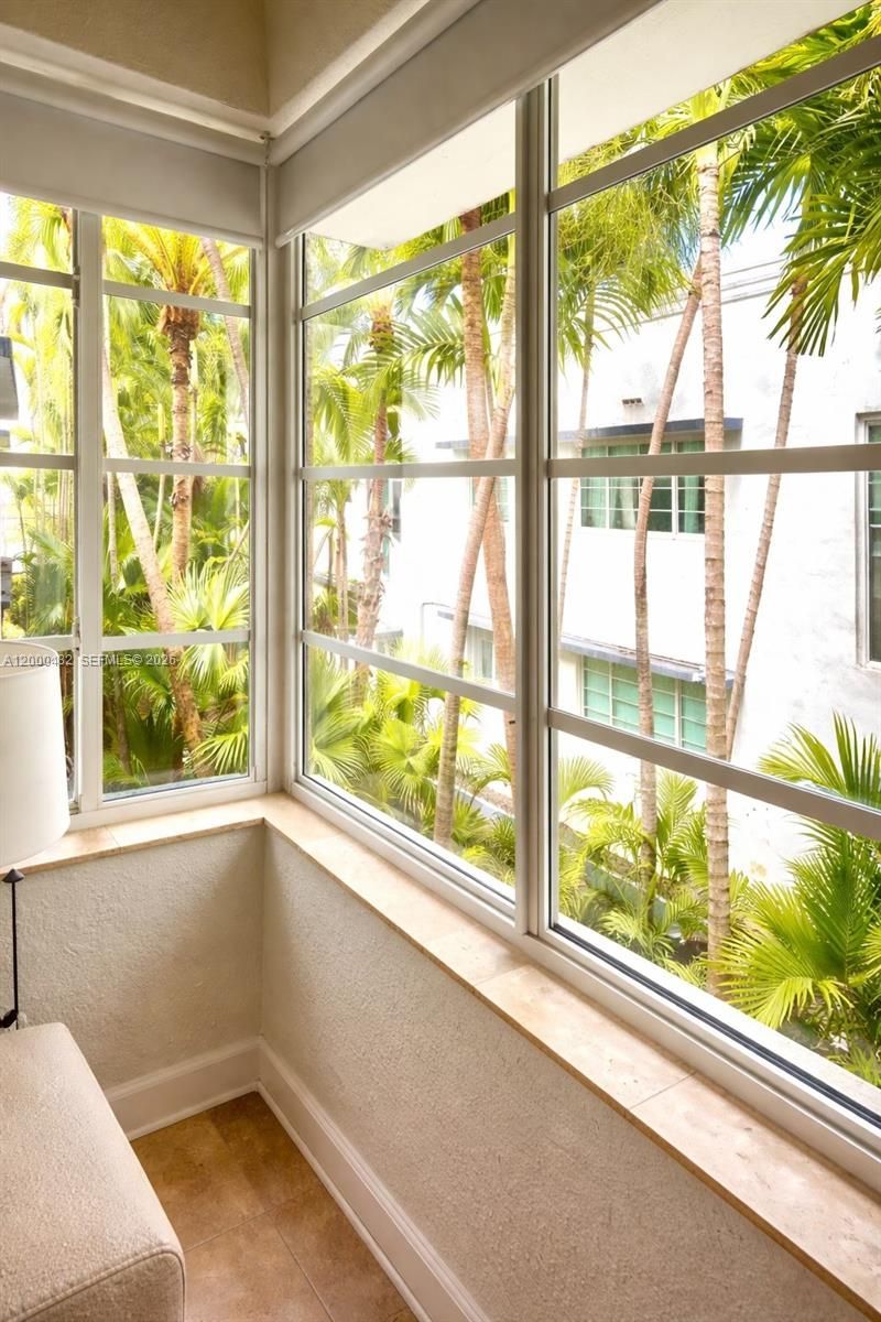 3915 N Meridian Ave, Unit 206, Miami Beach, FL 33140 Photo