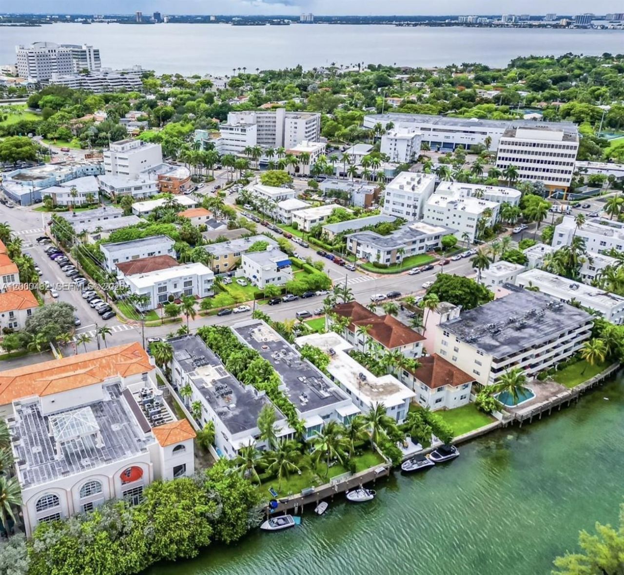 3915 N Meridian Ave, Unit 206, Miami Beach, FL 33140 Photo