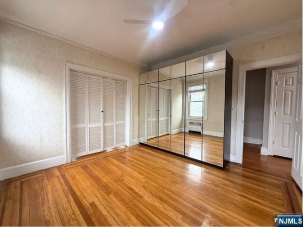 231 Hillside Avenue 2nd, LEONIA, NJ 07605