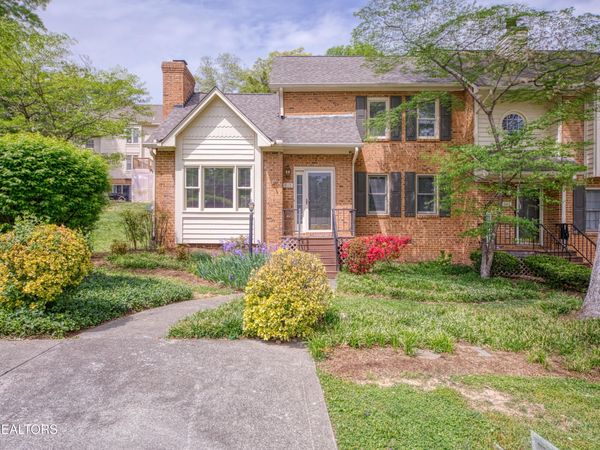 915 Miles Court, Knoxville, TN 37923