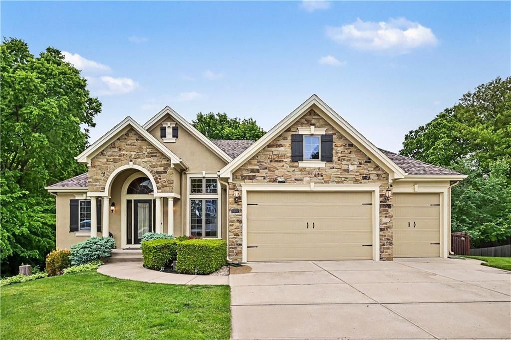 1407 NE 92nd Court, Kansas City, MO 64155 Main Photo