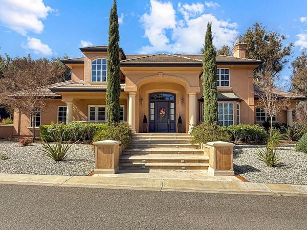 1526 Hillview Drive, Los Altos, CA 94024