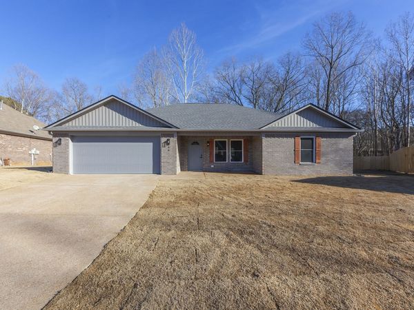 99 Elmwood Cv , Jackson, TN 38305