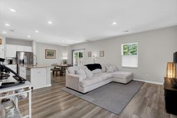 123 Vistawood Drive photo 4