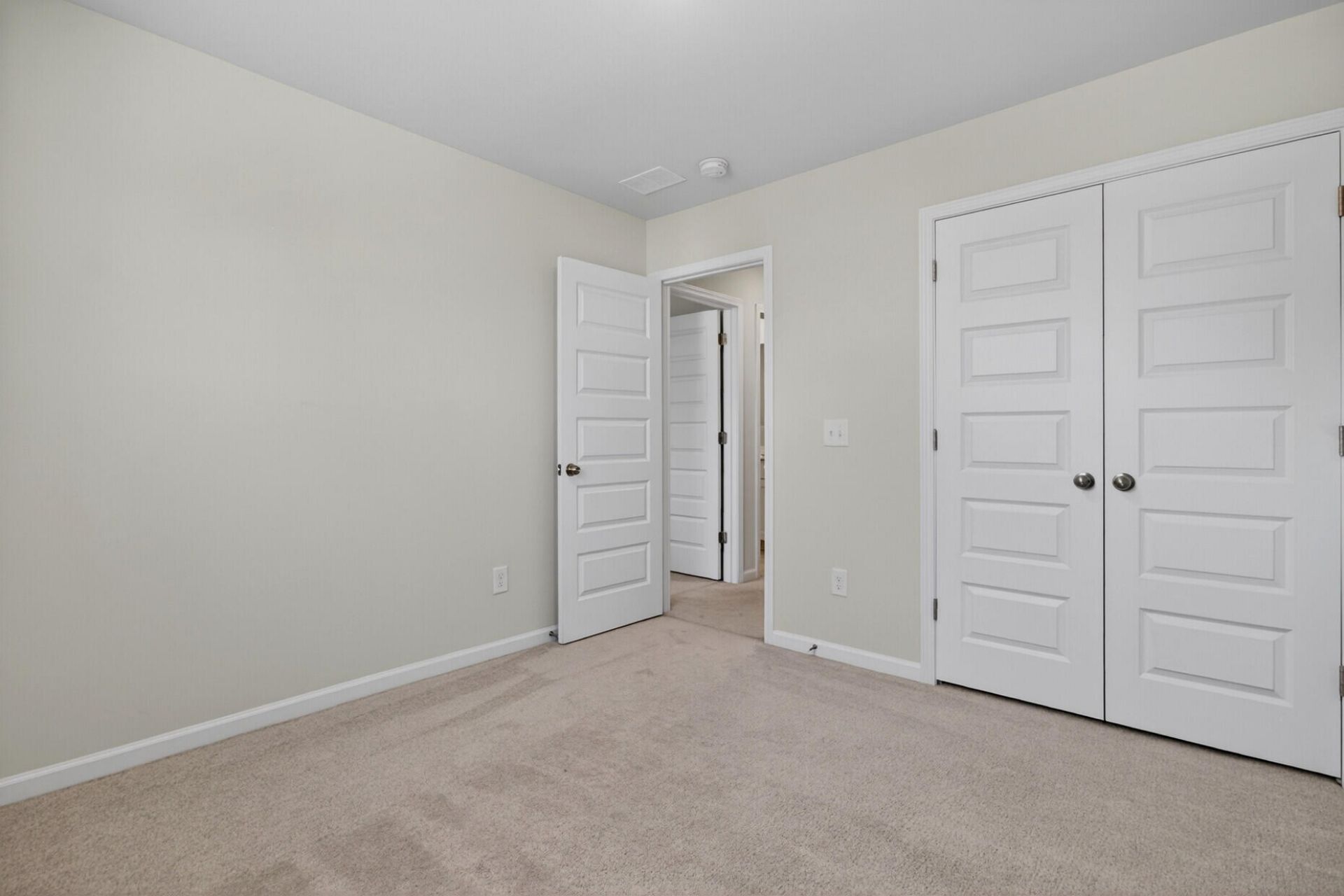 123 Vistawood Drive Photo 32