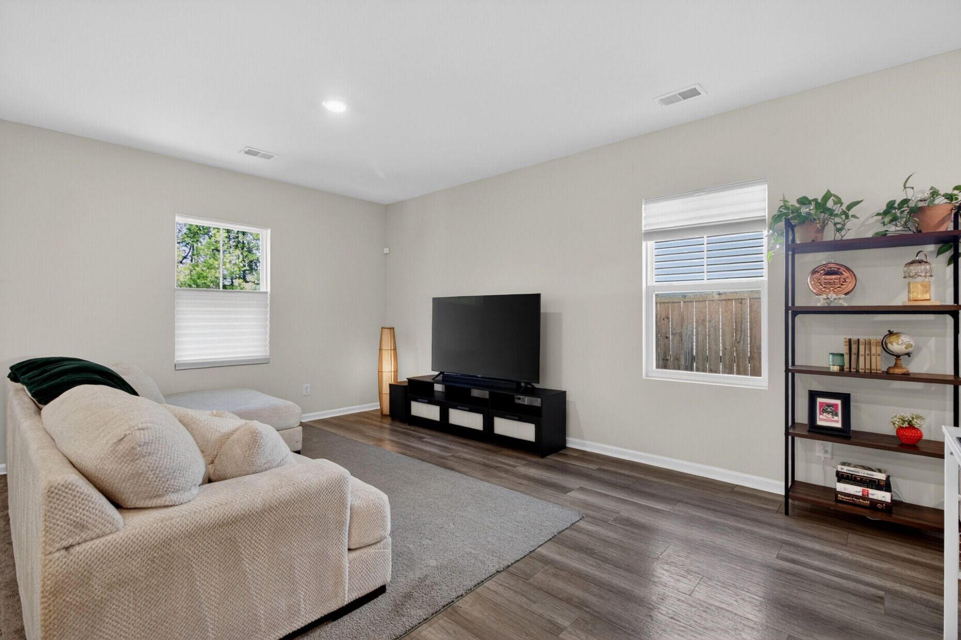 123 Vistawood Drive Photo 4