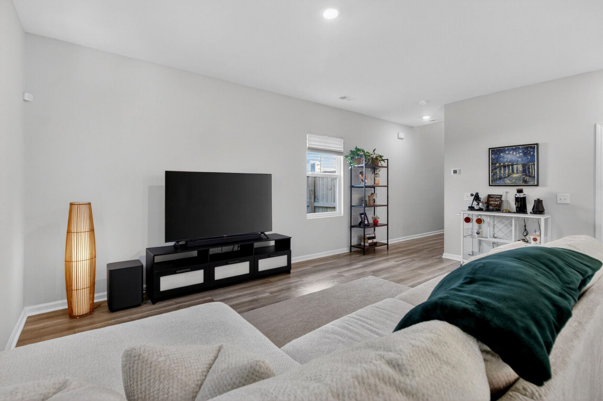 123 Vistawood Drive Photo 5