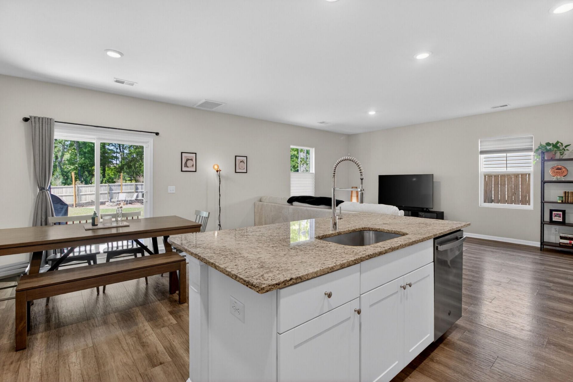 123 Vistawood Drive Photo 7