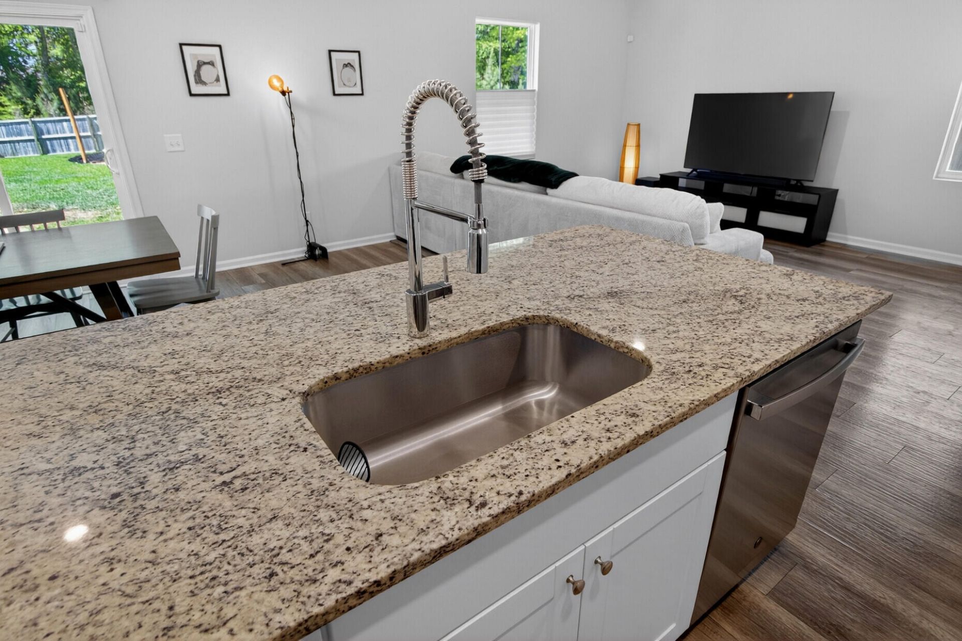 123 Vistawood Drive Photo 8