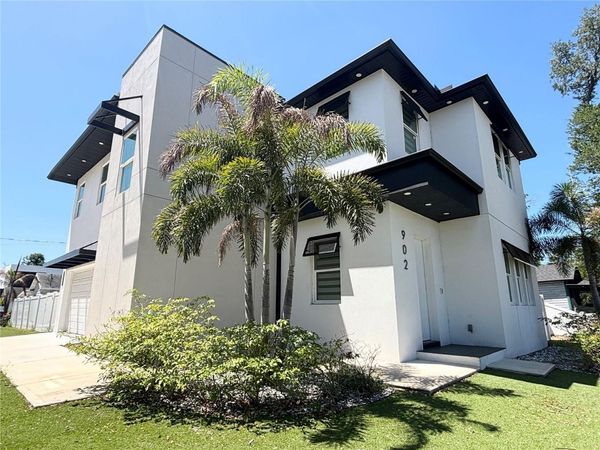 902 W SLIGH AVENUE, TAMPA, FL 33604