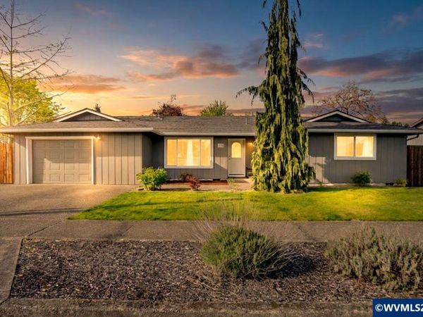 513 E Hollister St, Stayton, OR 97383