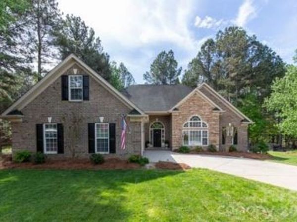 147 Honeysuckle Creek Loop , Mooresville, NC 28117