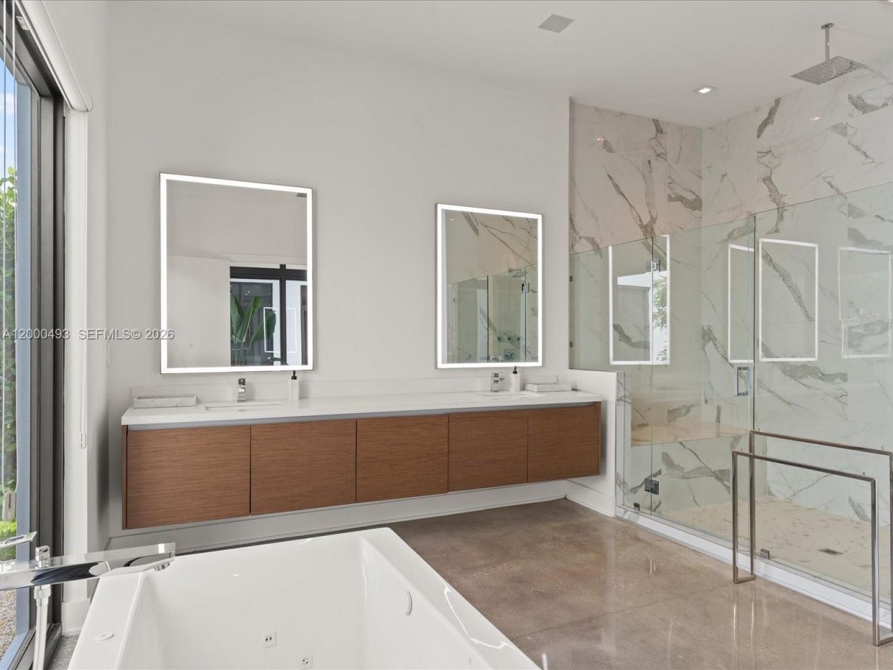 16650 Sunset Way, Unit 16650, Weston, FL 33326 Photo