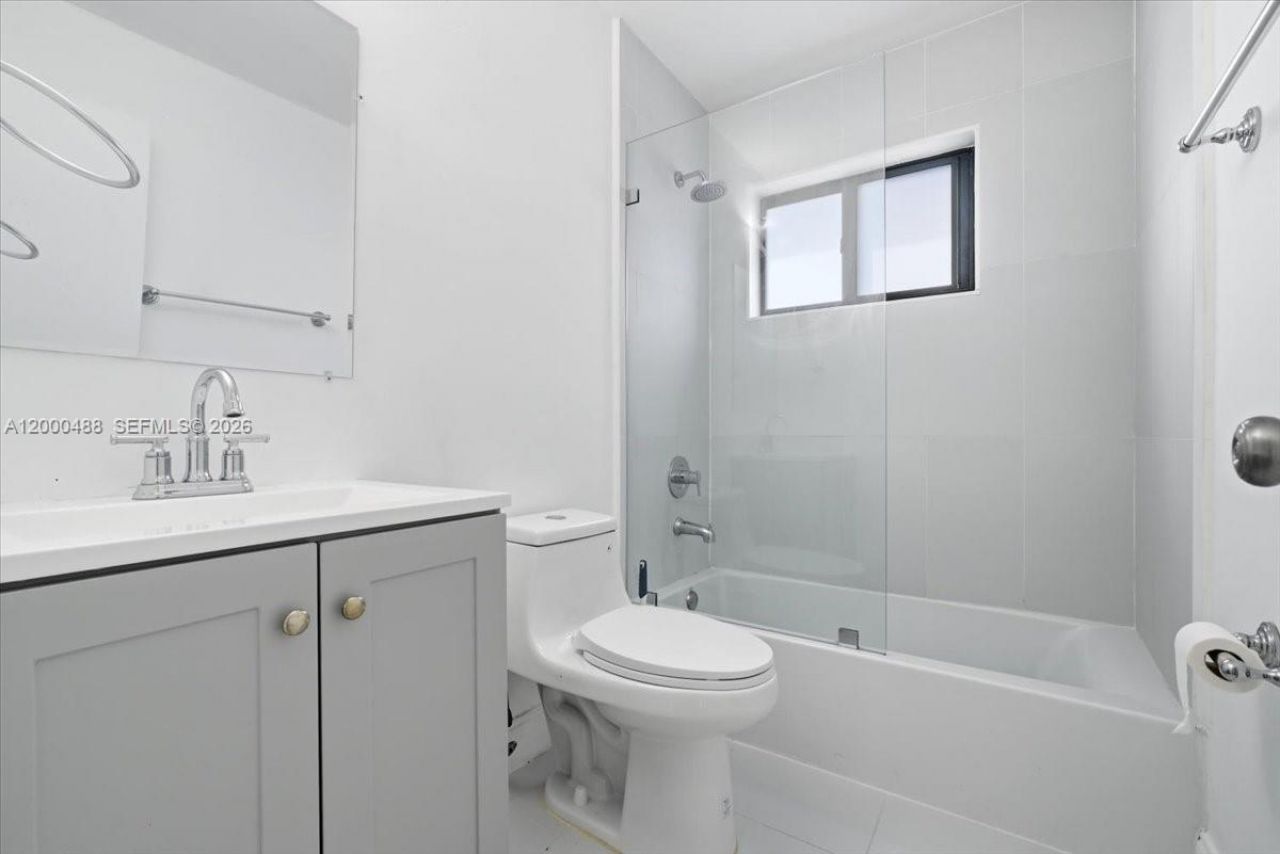 3522 SW 25th St, Unit 3522, Miami, FL 33133 Photo