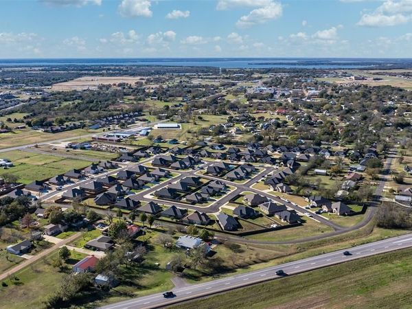 509 Limestone Circle , Mabank, TX 75147