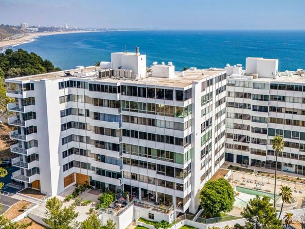 17352 W Sunset Boulevard, Unit 606, Pacific Palisades, CA 90272
