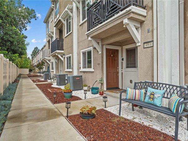14840 Maple Ter, Los Angeles, CA 91402