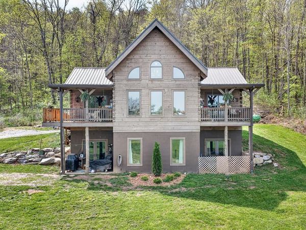 1218 Moody Rd, Byrdstown, TN 38549