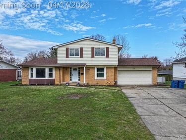 337 Bella Vista Drive, Grand Blanc, MI 48439