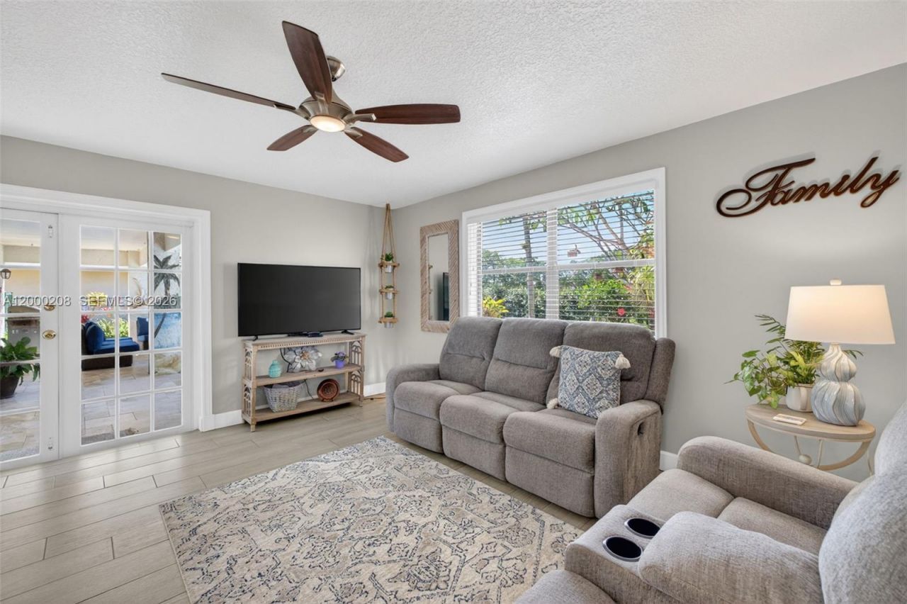 15620 Gauntlet Hall Mnr, Davie, FL 33331 Photo