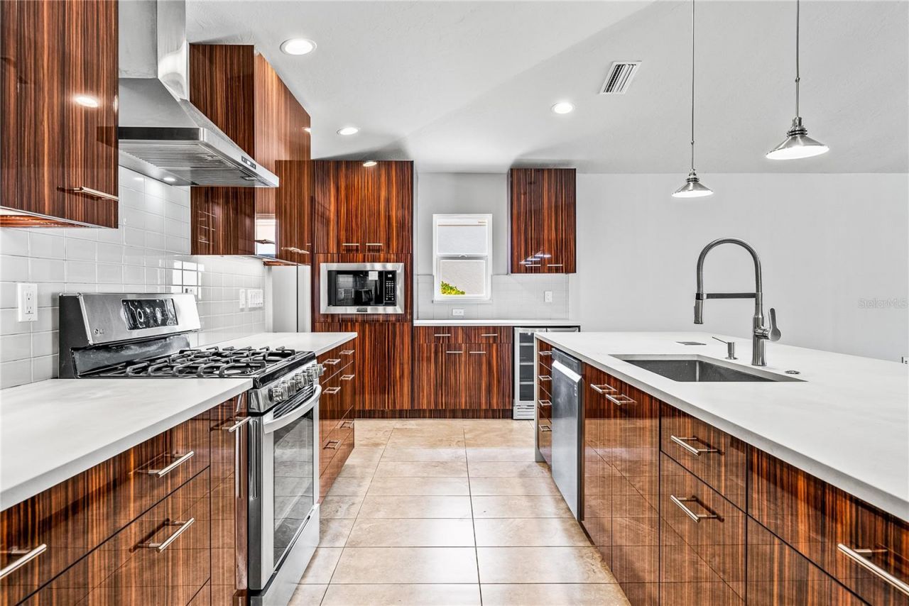 3454 Yonge Avenue , Unit 79, Sarasota, FL 34235 Photo