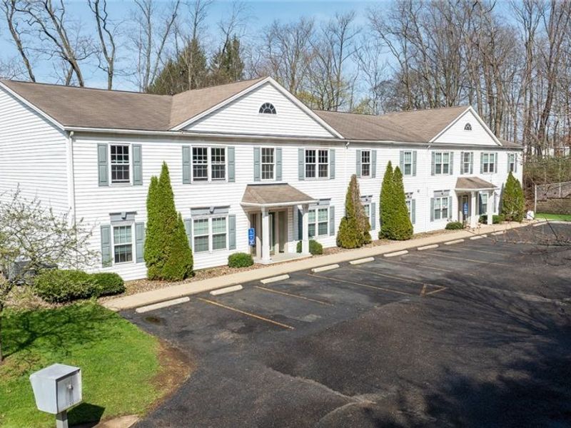 426 Oakwood, Wadsworth, OH 44281 Photo 1