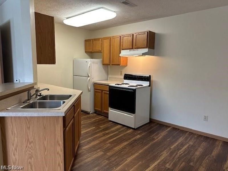 426 Oakwood, Wadsworth, OH 44281 Photo 13