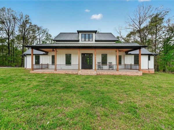 14689 Greenburrow Road, Fayetteville, AR 72704