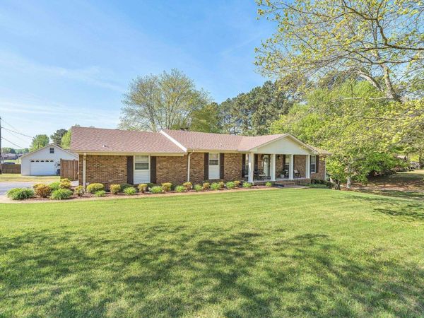 705 Alabama St, Killen, AL 35645