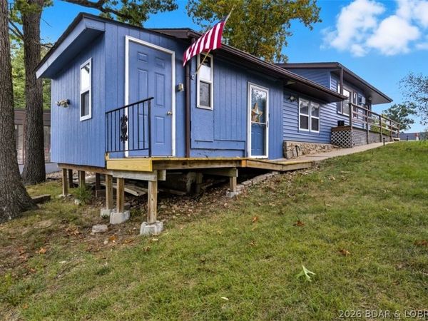 318 Long Acres Drive, Sunrise Beach, MO 65079