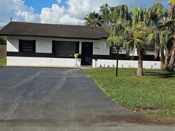 7714 DELEUIL AVENUE , TAMPA, FL 33610