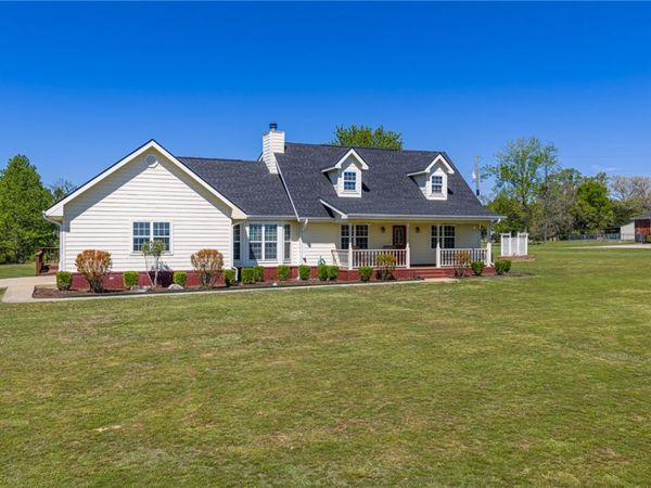 2923 Mistie Lane, Ozark, AR 72949